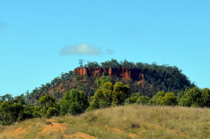 DSC_0007crop.jpg - Gregory Development Road (aka The Great Inland Way) approaching Charters Towers