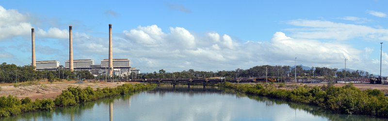 26GstonePan03.JPG - Gladstone Power Station