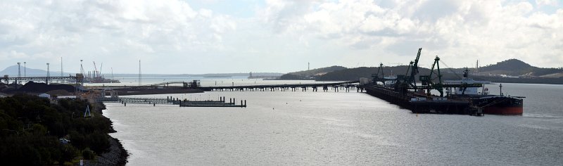 26GstonePan10.JPG - Gladstone harbour
