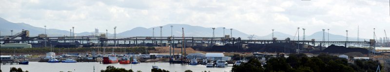 26GstonePan11.JPG - Gladstone harbour coal loaders