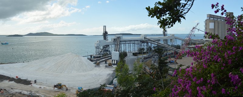 26GstonePan12.JPG - Gladstone harbour