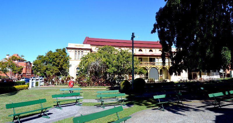 29MbrghPan06.JPG - Port of Maryborough - Court House and Queen's Park
