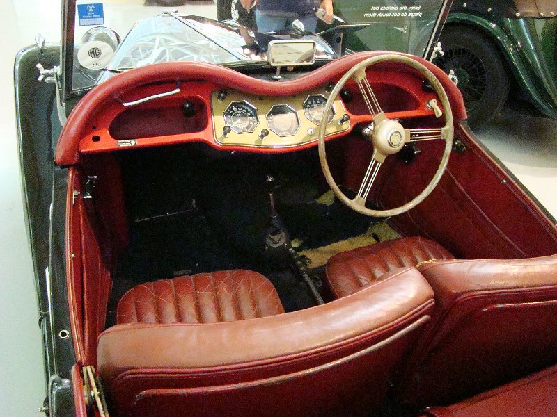 DSC02025.JPG - Heritage Motor Museum