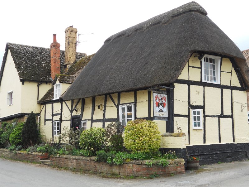 DSCN0632.JPG - Alderton Gardeners Arms nice pub