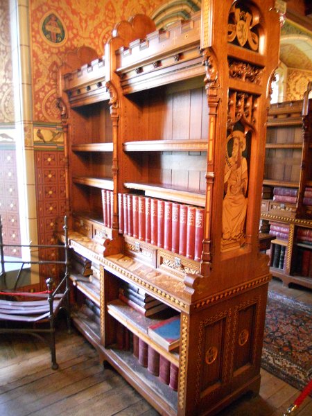 DSCN0694.JPG - Cardiff Castle library