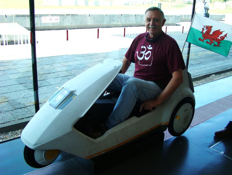 DSC02278.JPG - The Sinclair C5 at Swansea museum. Made by visionary, Sir Clive Sinclair; he also designed the ZX Spectrum that became the Telecom Computerphone.