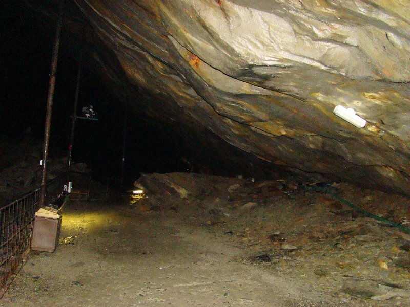 DSC02670.JPG - Underground