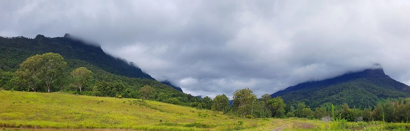 PanWW08.JPG - Scenic Rim near "Lost World"