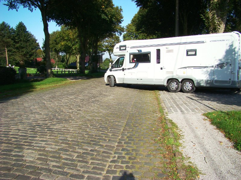 DSC03248.JPG - Cassel - cobbled streets